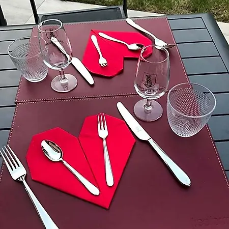 L'attrap'reves : Le Confort Hotelier, La Convivialite En Frühstückspension