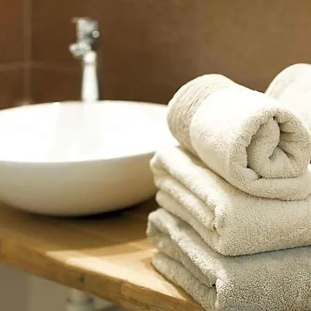 L'attrap'reves : Le Confort Hotelier, La Convivialite En Ergersheim