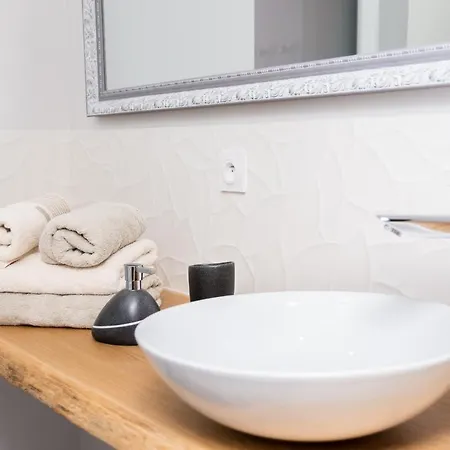 L'attrap'reves : Le Confort Hotelier, La Convivialite En