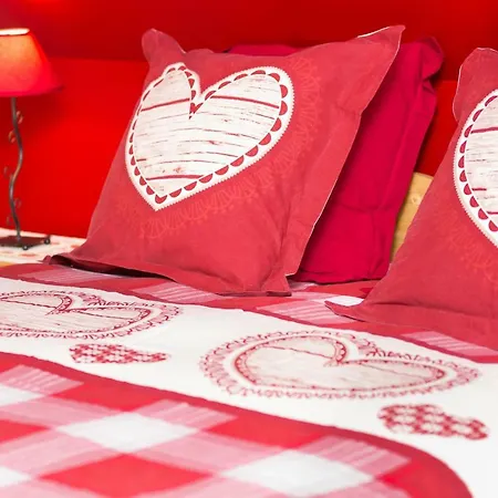 L'attrap'reves : Le Confort Hotelier, La Convivialite En Frühstückspension