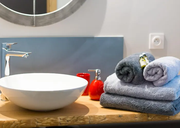 L'attrap'reves : Le Confort Hotelier, La Convivialite En Bed & Breakfast