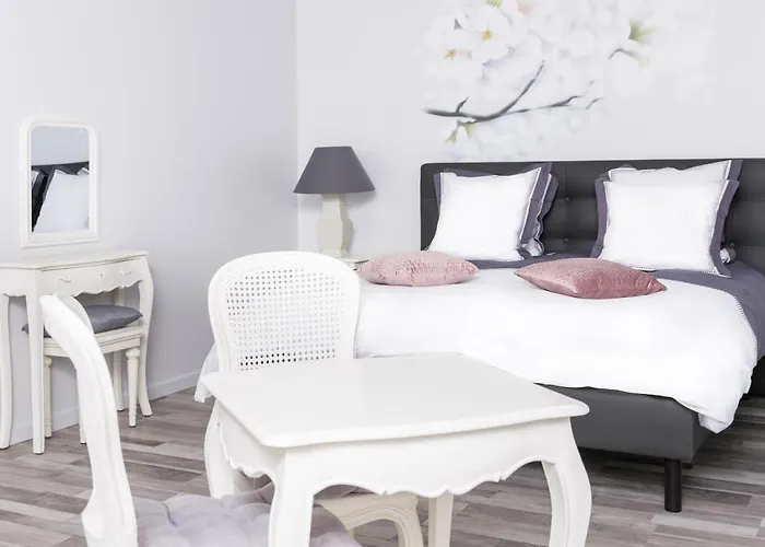 L'attrap'reves : Le Confort Hotelier, La Convivialite En Bed & Breakfast